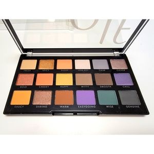 Opposites Attract elf eyeshadow pallet